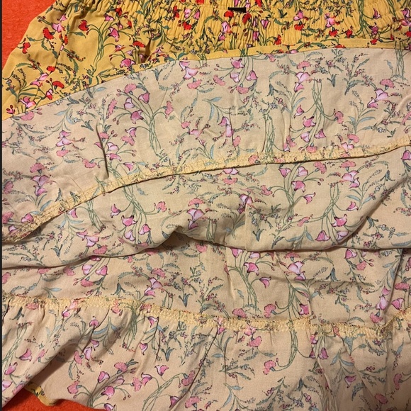 Vero Moda boho yellow, green and red floral ruffled mini skirt NWT - Picture 8 of 9